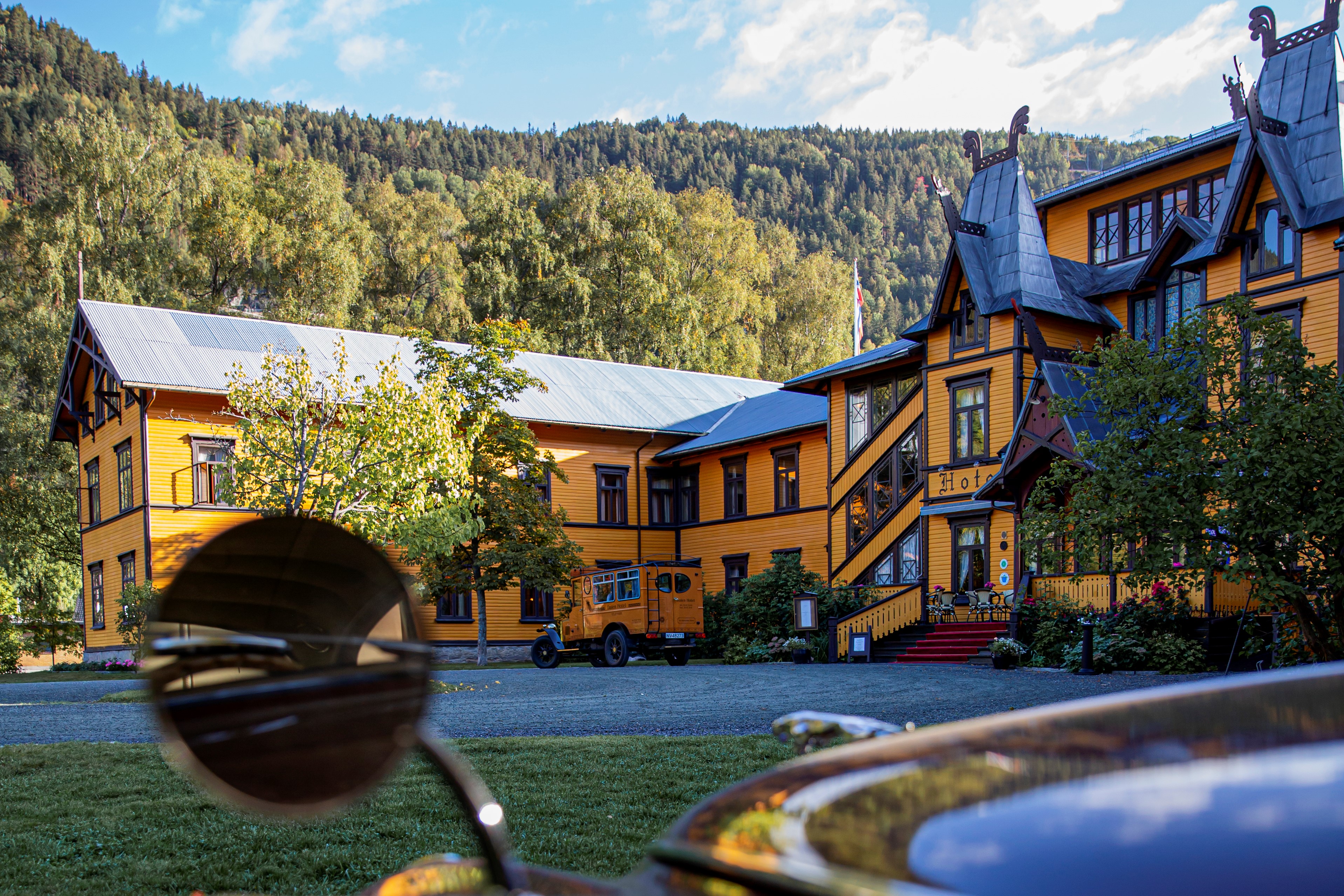 Dalen Hotel bilspeil