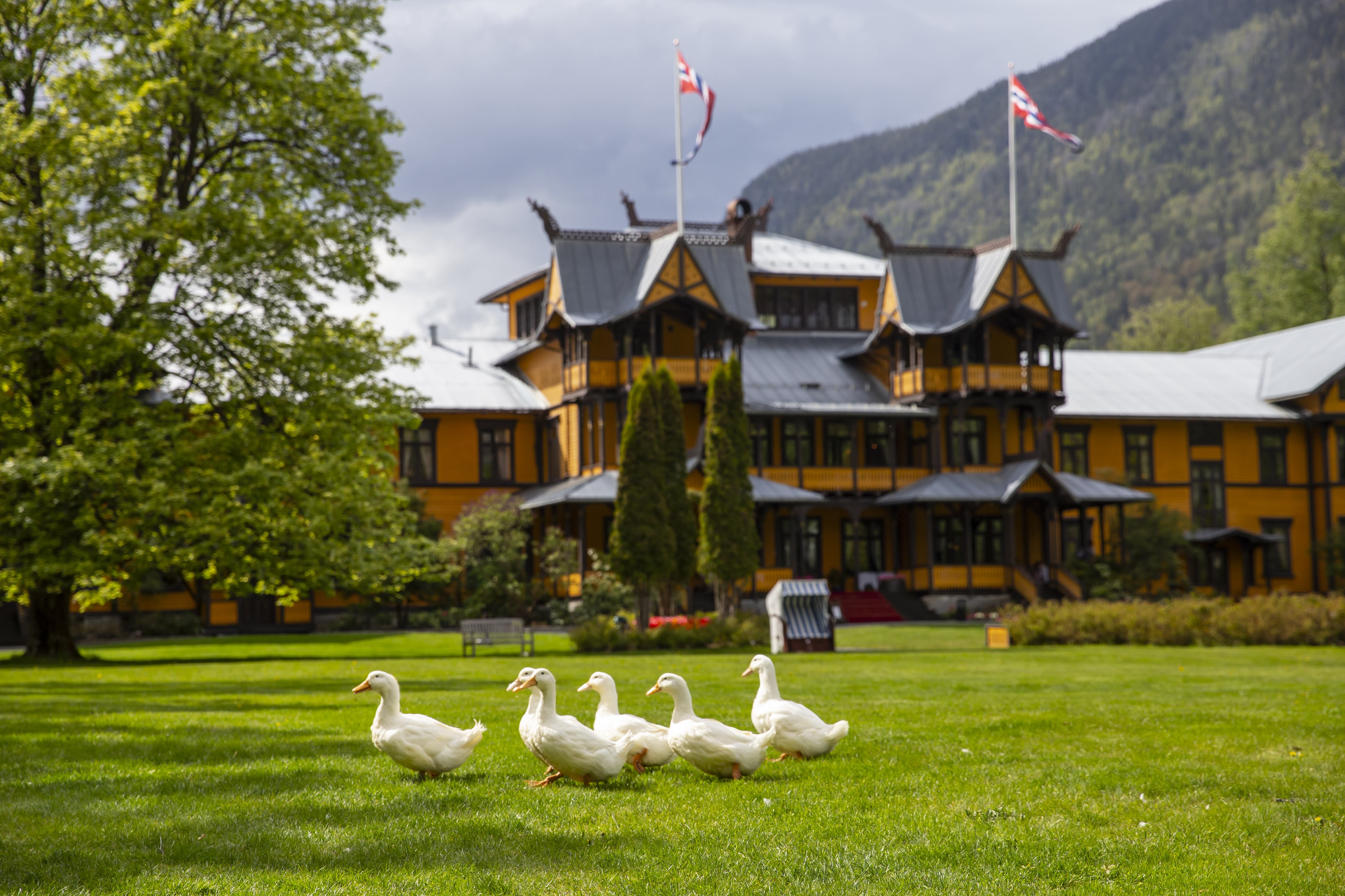 Dalen Hotels ender