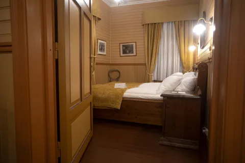 Bedroom 18 Bedroom 18