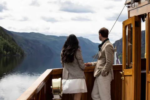 j&i med utsyn fantastisk norsk naturopplevelse på Telemarkskanalen